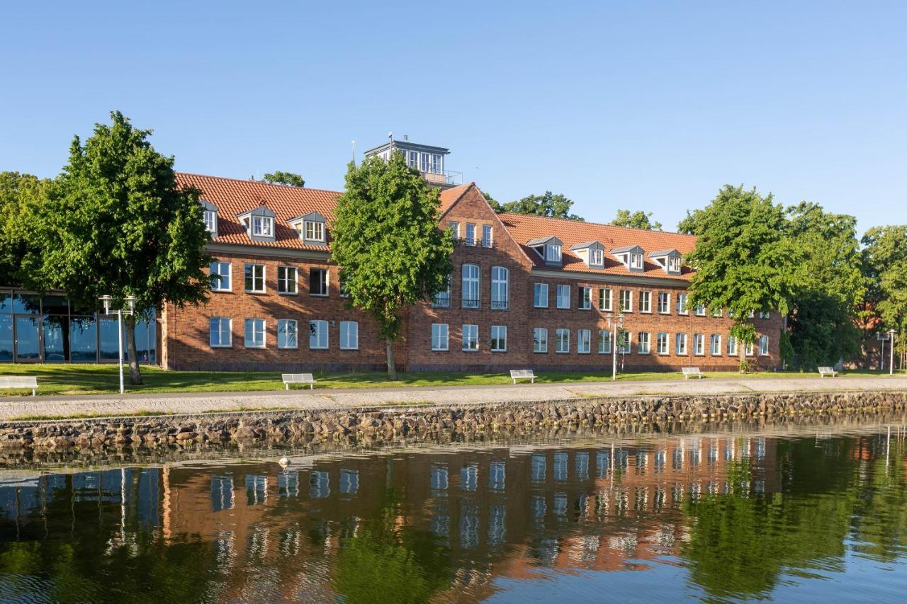 Hotel Hafenresidenz Stralsund Exterior photo